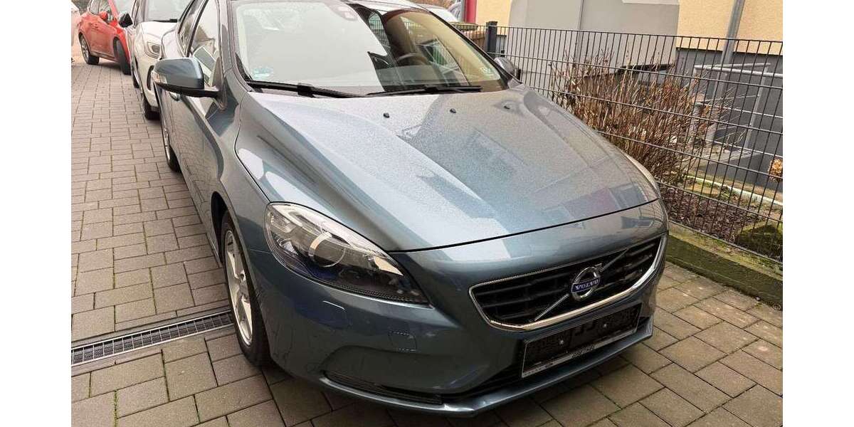 Volvo V40 77.000 km 14.290 &euro; Birkenfeld 75217