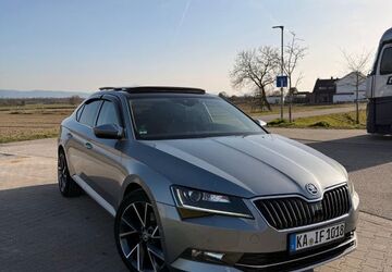 Skoda Superb 213.000 km 12.600 &euro; Rheinstetten 76287