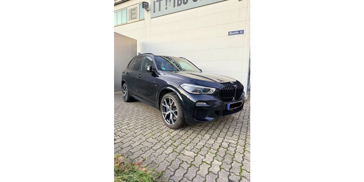 BMW X5 111.248 km 46.500 &euro; Karlsruhe 76185