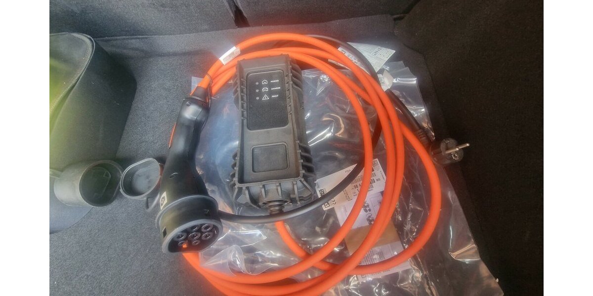 Opel Corsa e Elegance NAVI Klimautomatik Automatik 29.000 km 15.998 &euro; Landau 76829