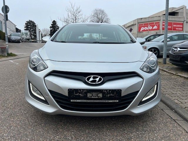 Hyundai i30 161.428 km 4.999 &euro; Pforzheim 75179