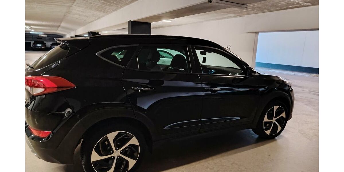 Hyundai TUCSON 80.000 km 16.600 &euro; Karlsruhe 76227