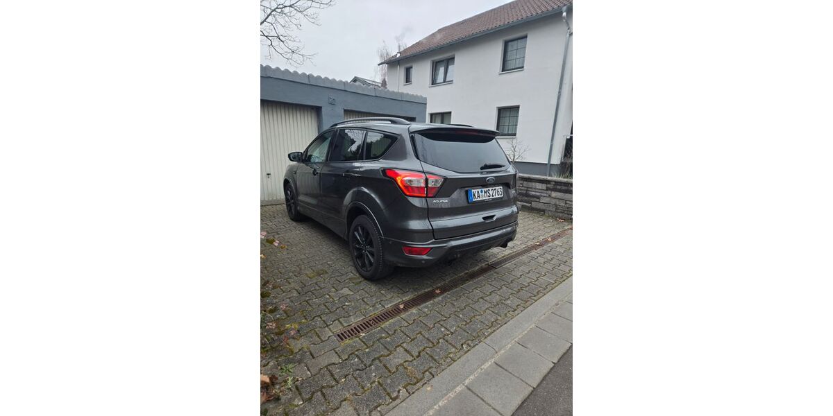 Ford Kuga 103.000 km 17.800 &euro; Ettlingen 76275