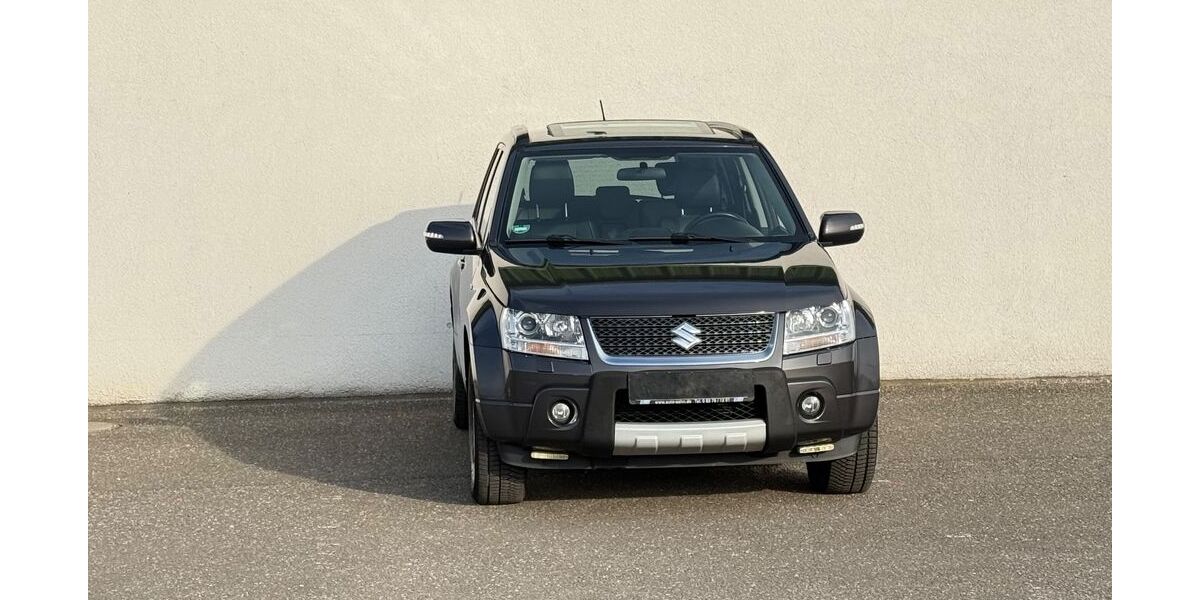 Suzuki Grand Vitara 160.000 km 7.799 &euro; Kandel 76870
