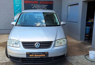VW Touran 203.000 km 2.899 &euro; Oberhausen-Rheinhausen 68794
