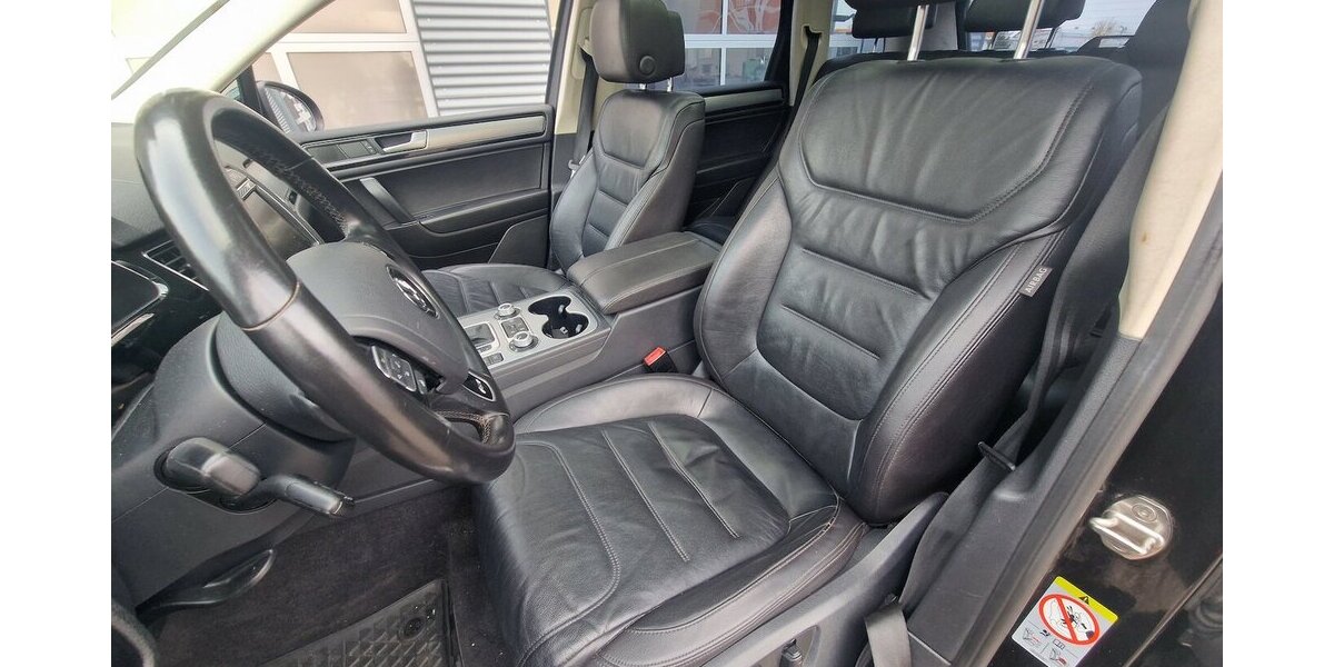 VW Touareg V6 TDI R-Line NAVI Luftfederung AHK 190.000 km 19.998 &euro; Landau 76829