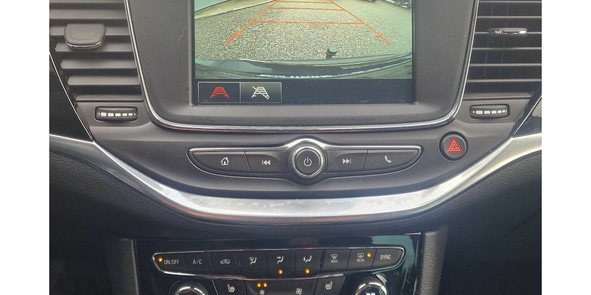 Opel Astra 1.2 Sports Tourer Klimaauto NAVI AHK LED 53.000 km 15.899 &euro; Landau 76829