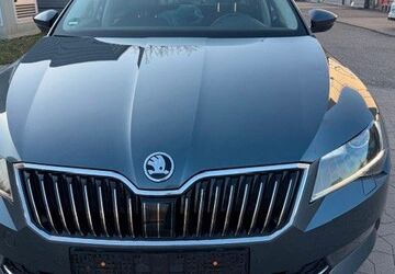 Skoda Superb 168.287 km 13.990 &euro; Karlsruhe 76199
