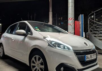 Peugeot 208 85.000 km 8.500 &euro; Karlsruhe 76131