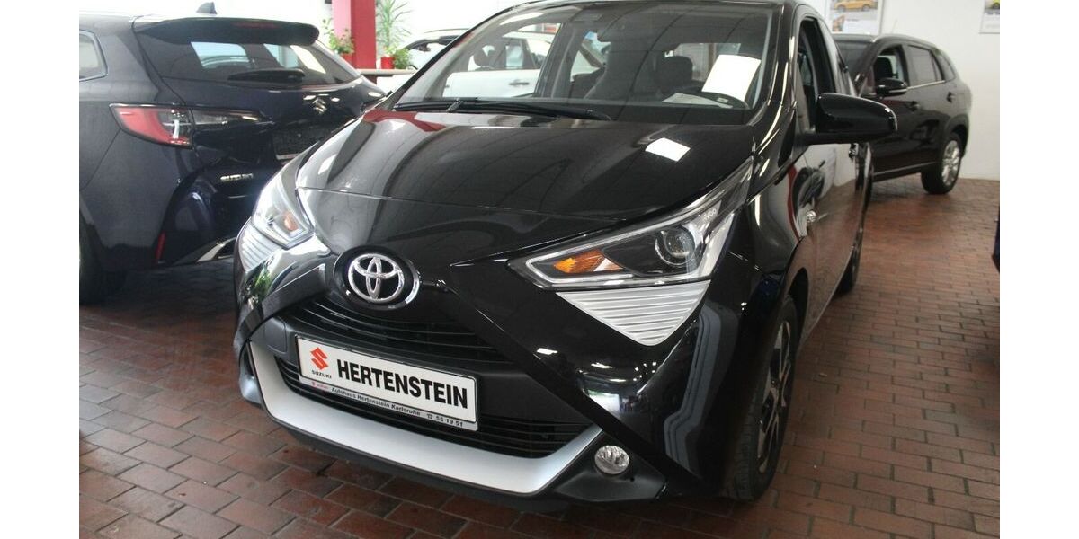 Toyota Aygo (X) 31.002 km 12.750 &euro; Karlsruhe 76185