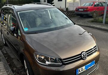 VW Touran 179.000 km 9.990 &euro; Karlsruhe 76185