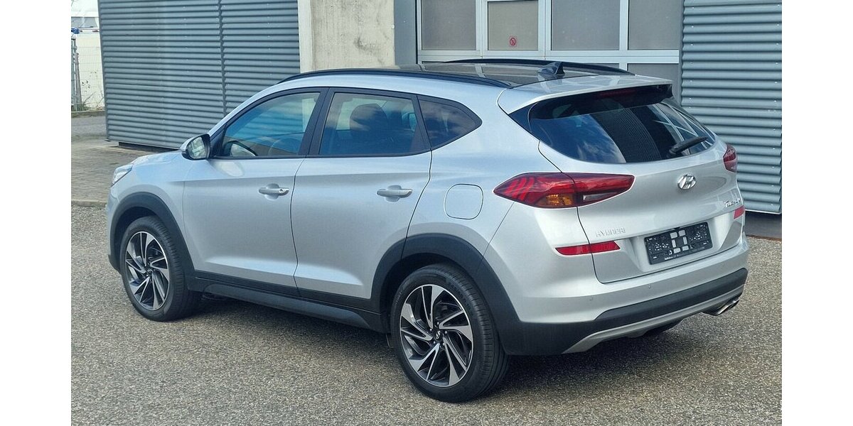 Hyundai Tucson Trend 2WD 70.000 km 18.998 &euro; Landau 76829