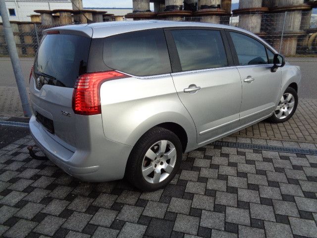 Peugeot 5008 96.524 km 5.000 &euro; Bietigheim 76467