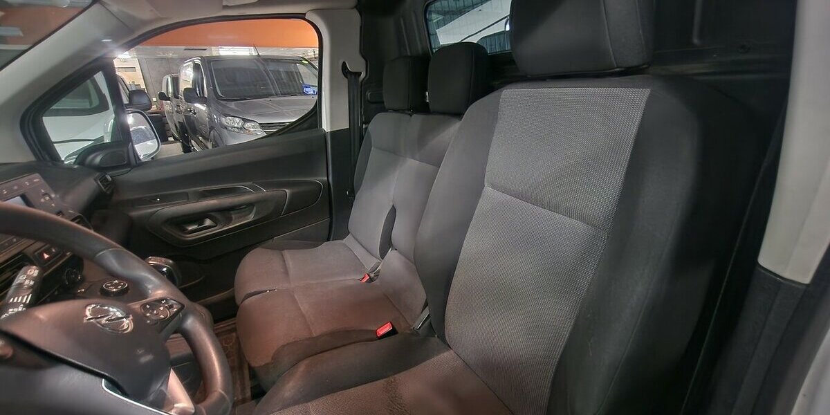 Opel Combo 1.5 D Cargo XL 3 Sitze Klima 49.000 km 16.998 &euro; Landau 76829