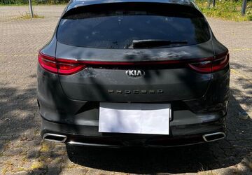 Kia pro ceed / ProCeed 90.000 km 16.999 &euro; Karlsruhe 76227