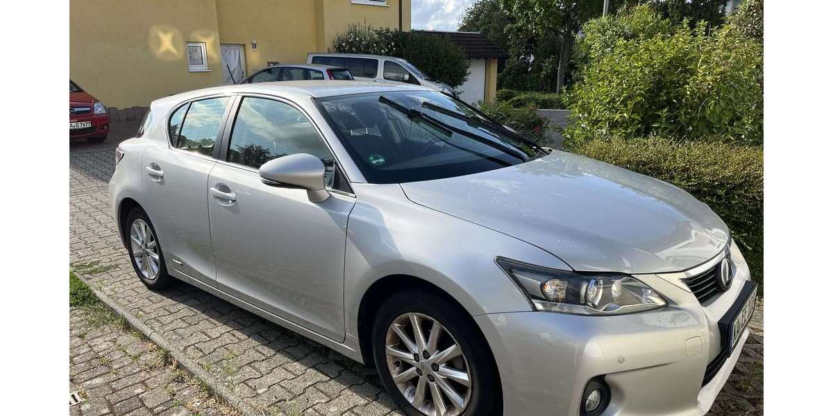 Lexus CT 200h 162.000 km 10.499 &euro; Bruchsal 76646