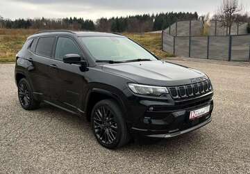 Jeep Compass 96.000 km 21.900 &euro; Niefern-Öschelbronn 75223