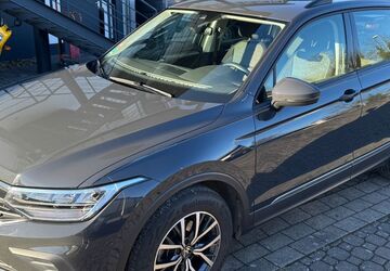 VW Tiguan 59.998 km 23.900 &euro; Eggenstein 76344