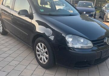 VW Golf 227.000 km 2.499 &euro; Bruchsal-Untergrombach 76646