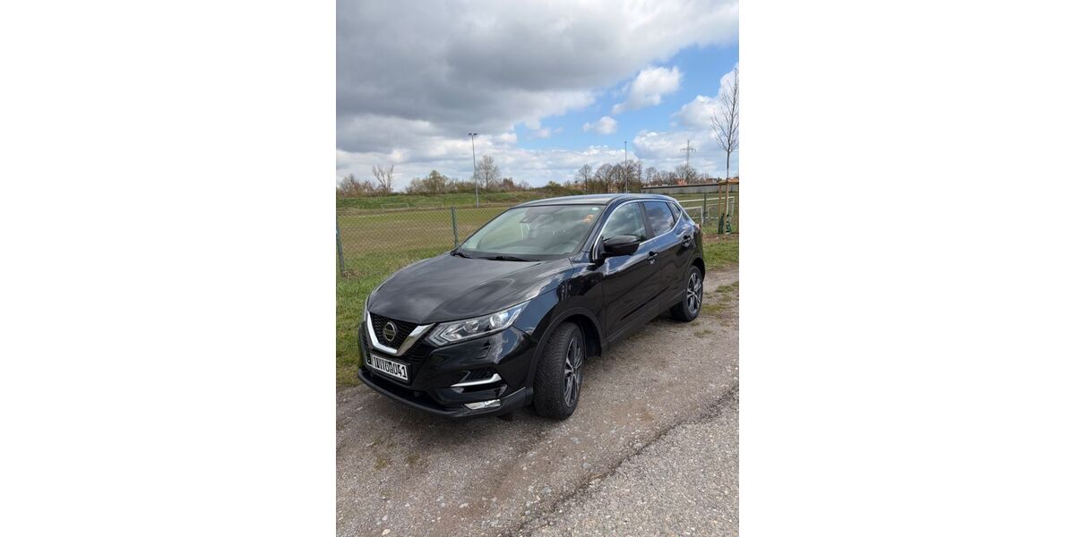 Nissan Qashqai 65.500 km 16.500 &euro; Stutensee 76297