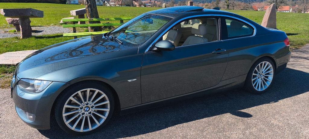 BMW 325 132.900 km 12.900 &euro; Pforzheim 75175