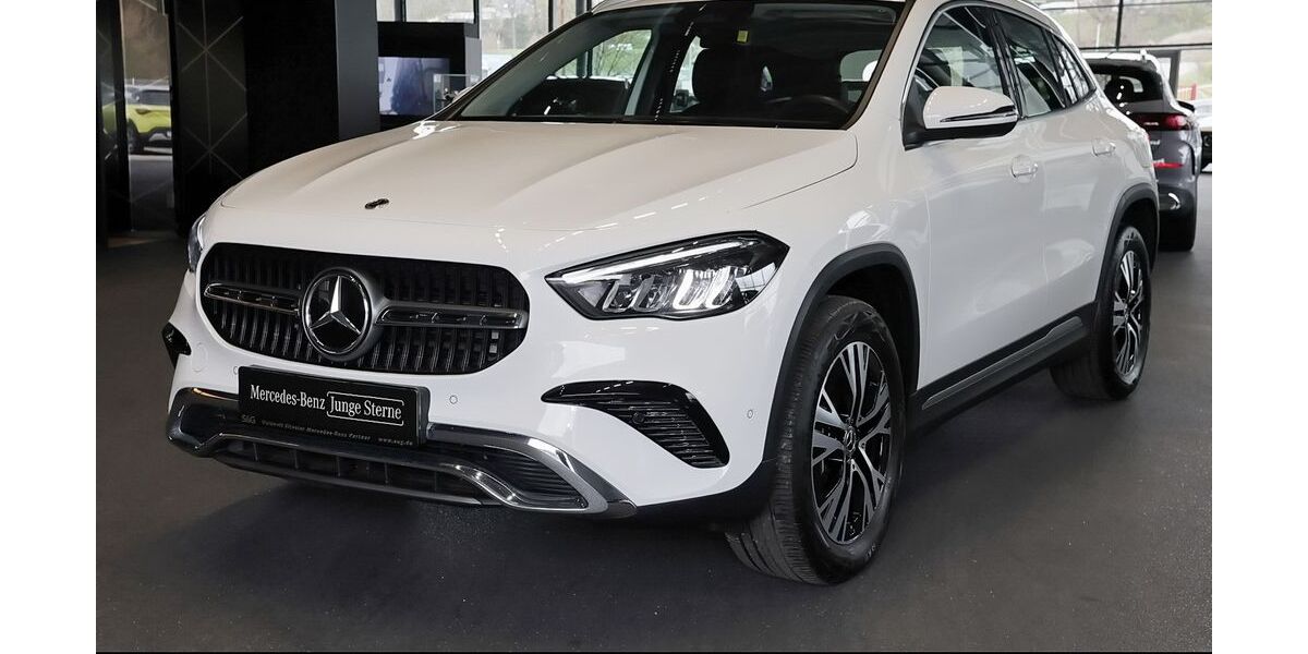 Mercedes-Benz GLA 200 5.760 km 35.990 &euro; Pforzheim 75179