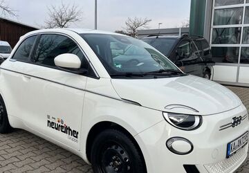 Fiat 500e 12.500 km 25.990 &euro; Karlsruhe 76185