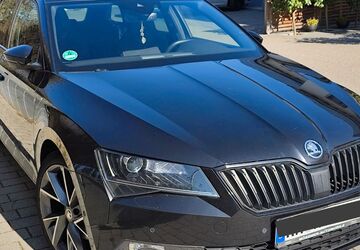 Skoda Superb 175.000 km 17.500 &euro; Waldprechtsweier 76316