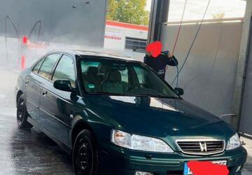 Honda Accord 224.000 km 2.000 &euro; Bretten 75015