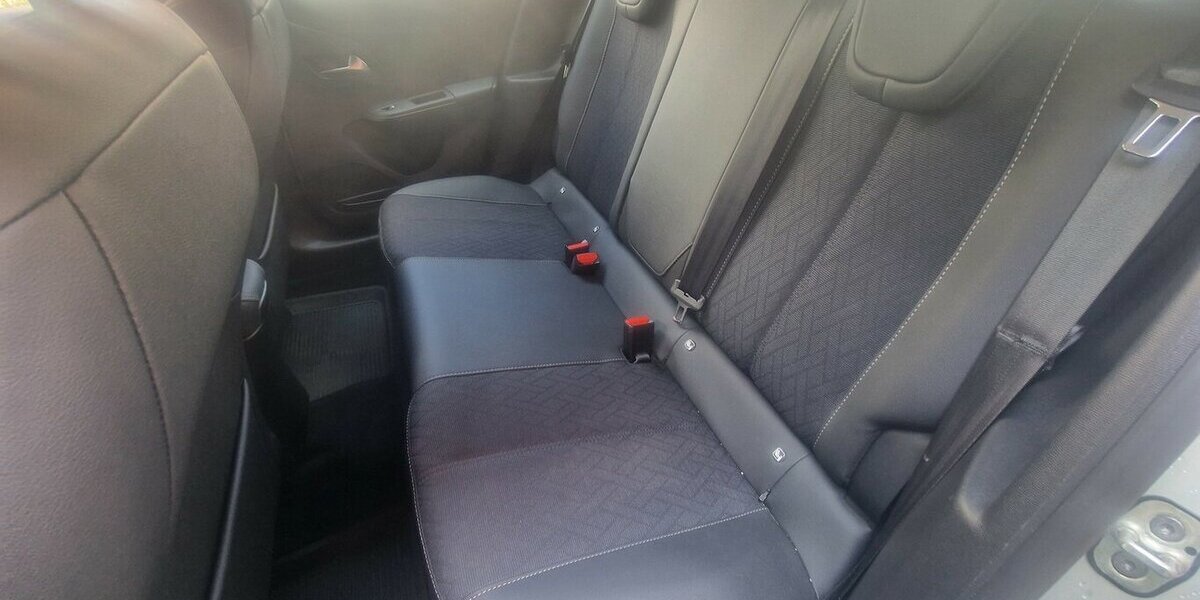 Opel Corsa e Elegance NAVI Klimautomatik Automatik 29.000 km 15.998 &euro; Landau 76829