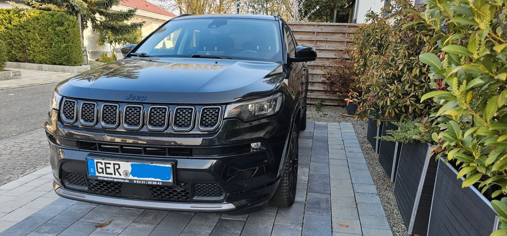 Jeep Compass 89.000 km 21.800 &euro; Hördt 76771