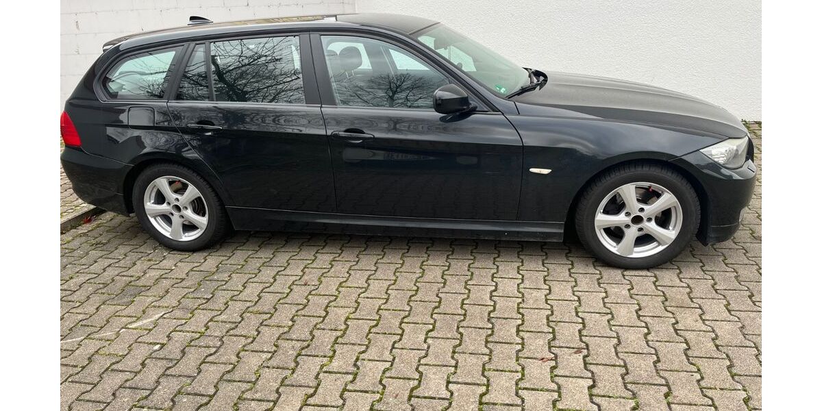 BMW 318 210.000 km 4.950 &euro; Pforzheim 75179