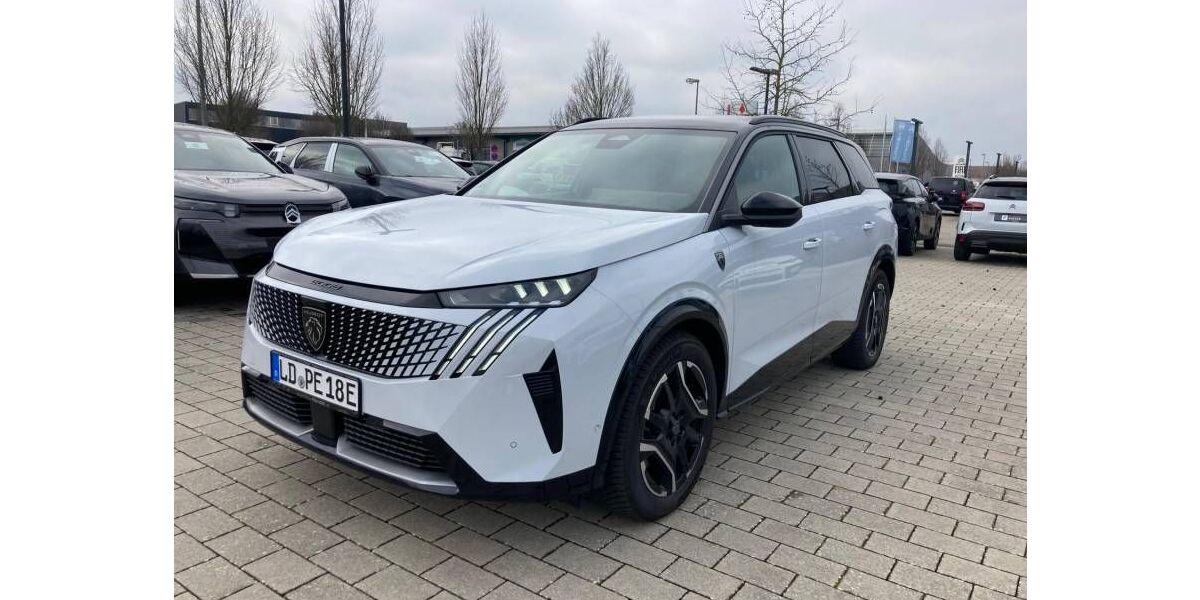 Peugeot 5008 4.873 km 54.990 &euro; Landau 76829