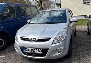 Hyundai i20 120.000 km 4.200 &euro; Karlsruhe 76133