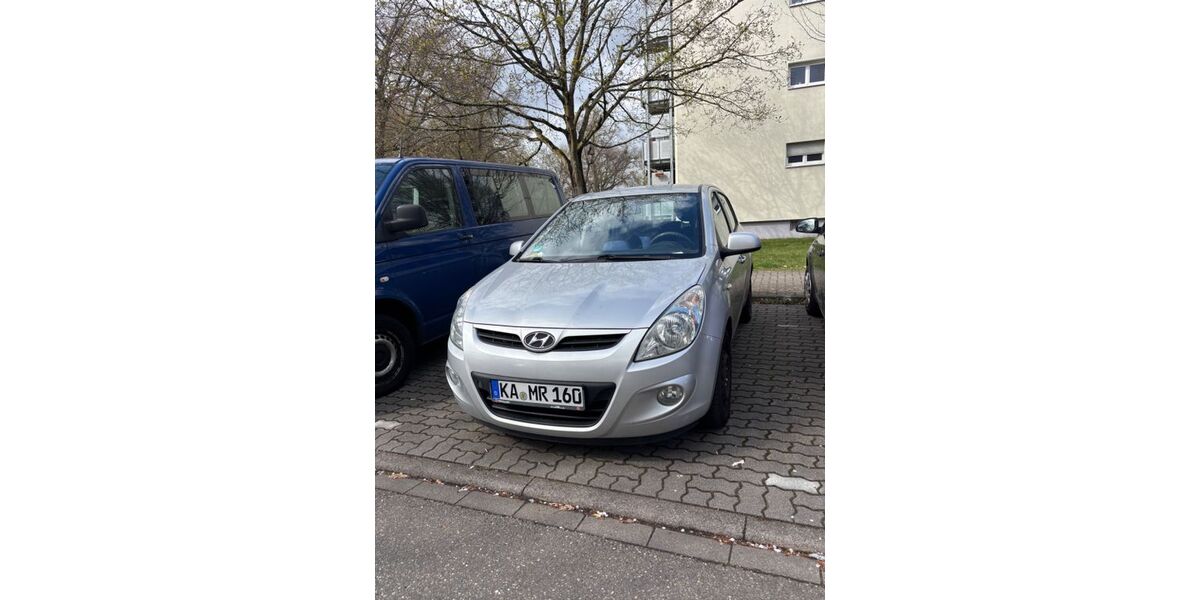 Hyundai i20 120.000 km 4.500 &euro; Karlsruhe 76133