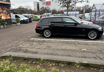 BMW 320 163.000 km 9.000 &euro; Karlsruhe 76131