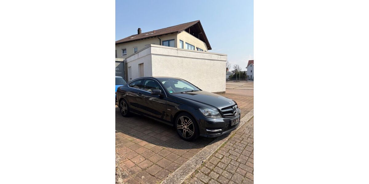 Mercedes-Benz C 220 143.308 km 14.999 &euro; Bietigheim 76467
