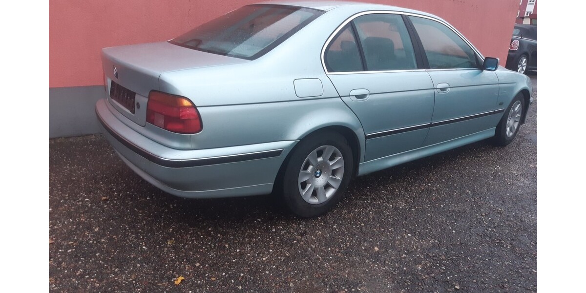 BMW 523i 307.000 km 1.990 &euro; Forst 76694