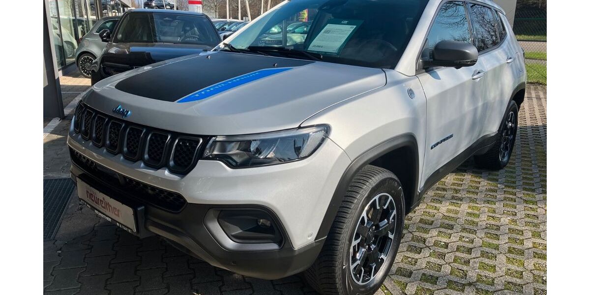 Jeep Compass 43.740 km 24.990 &euro; Karlsruhe 76185