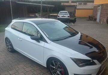 Seat Leon 64.000 km 20.499 &euro; Ettlingen 76275