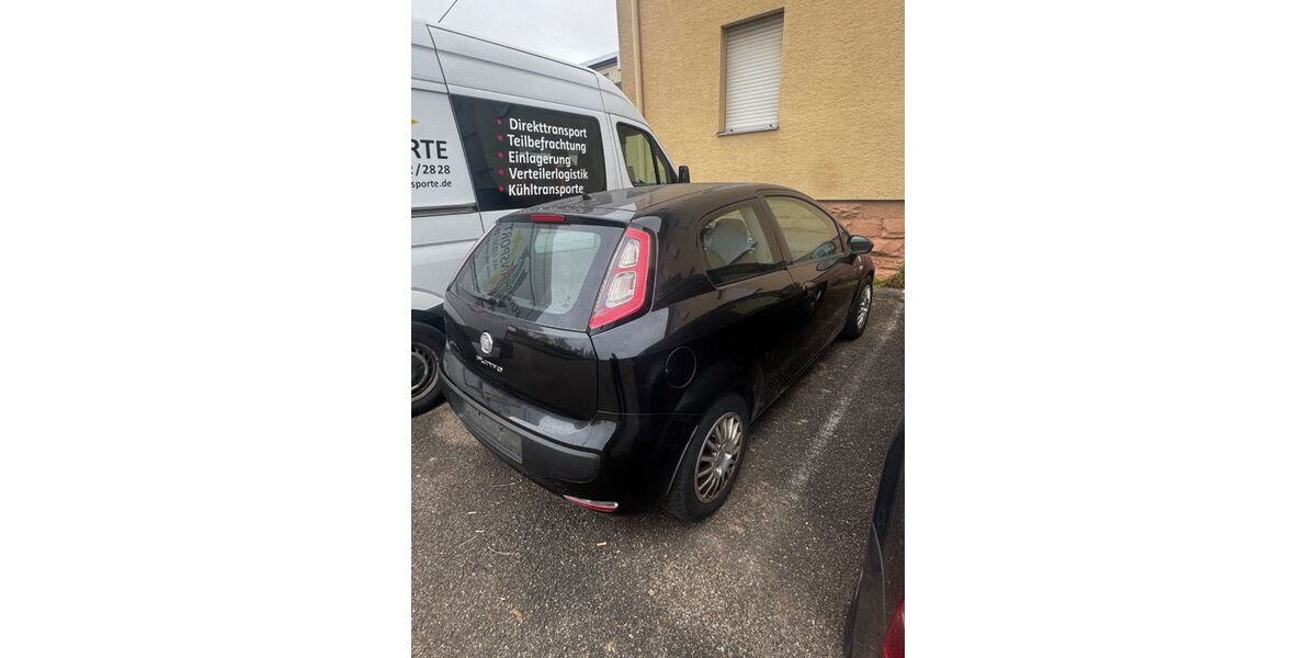 Fiat Punto Evo 134.452 km 3.499 &euro; Pfinztal 76327