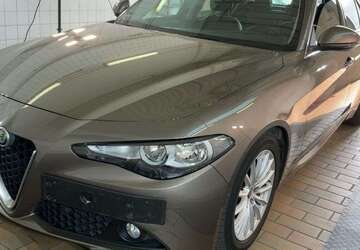 Alfa Romeo Giulia 29.135 km 22.999 &euro; Keltern 75210