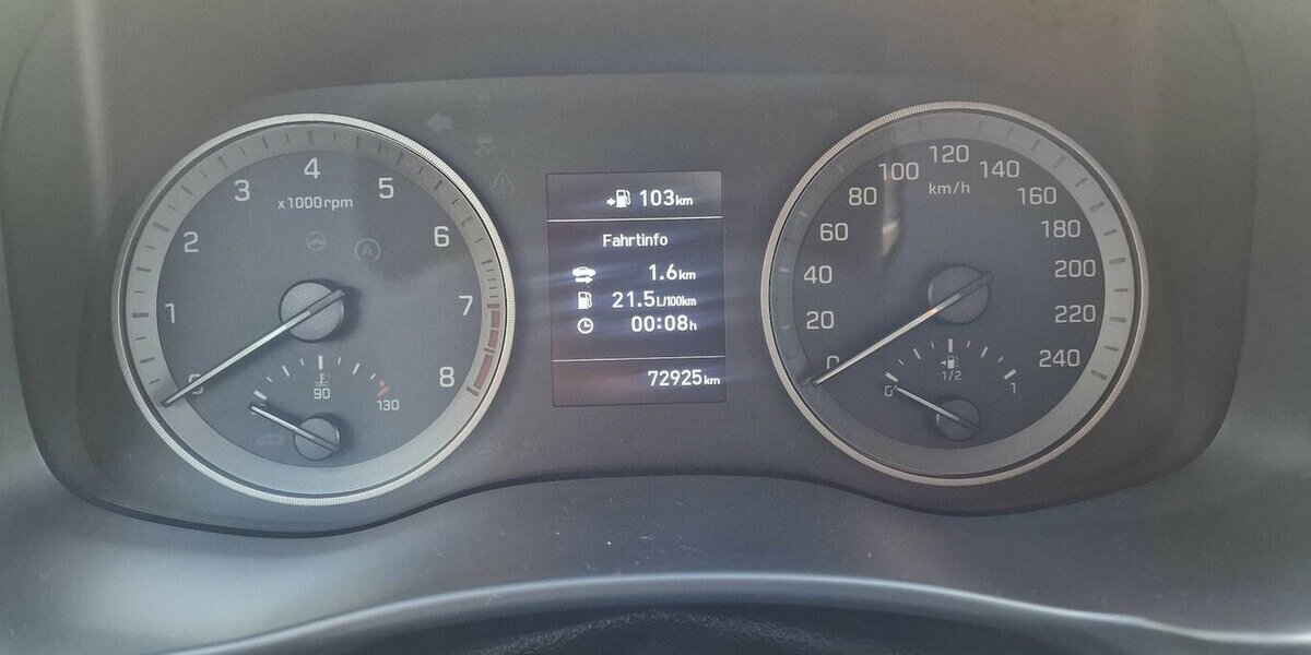 Hyundai Tucson Trend 2WD 70.000 km 18.998 &euro; Landau 76829