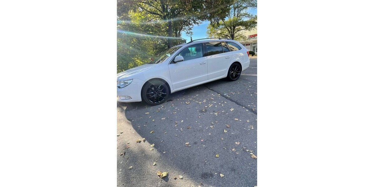 Skoda Superb Kombi 187.000 km 8.400 &euro; Pforzheim 75175