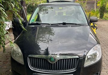 Skoda Fabia 136.000 km 3.400 &euro; Berg 76768