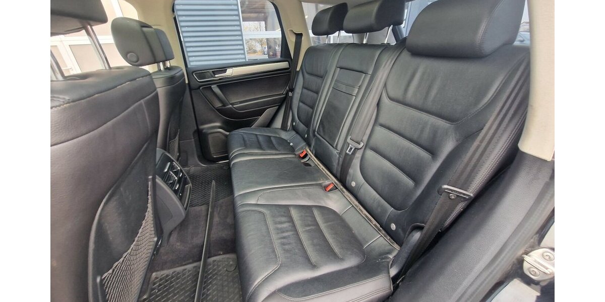 VW Touareg V6 TDI R-Line NAVI Luftfederung AHK 190.000 km 19.998 &euro; Landau 76829