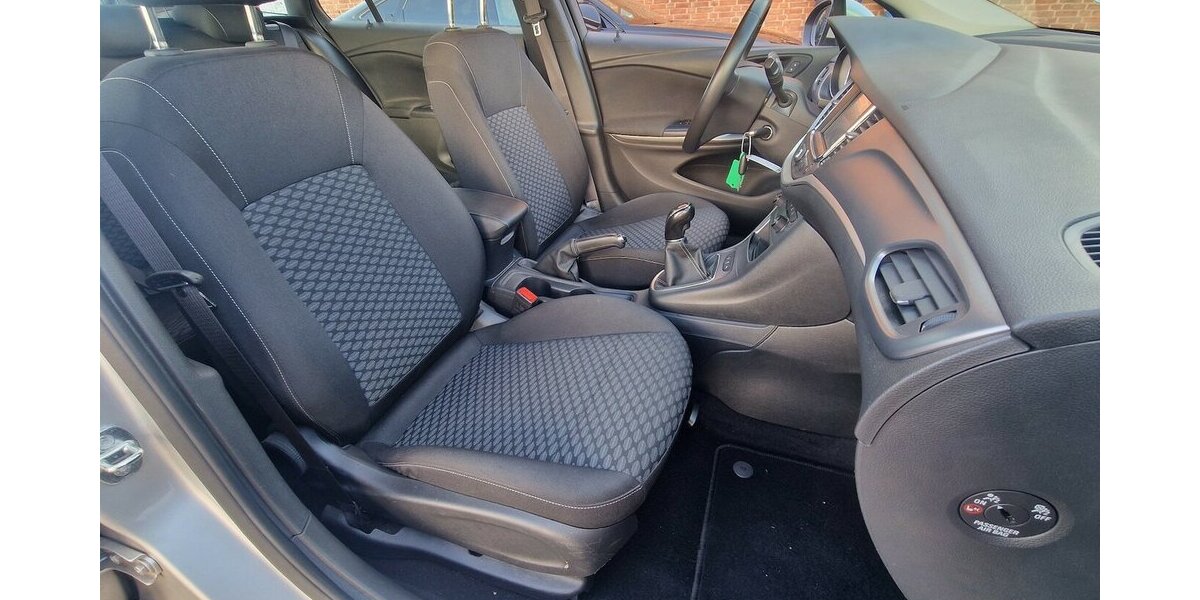 Opel Astra Edition StartStop NAVI Klima 72.000 km 13.899 &euro; Landau 76829