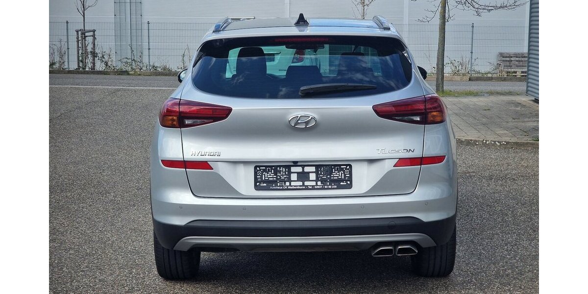 Hyundai Tucson Trend 2WD 70.000 km 18.998 &euro; Landau 76829
