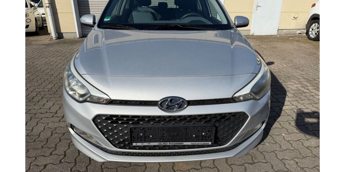 Hyundai i20 78.000 km 7.999 &euro; Pforzheim 75179