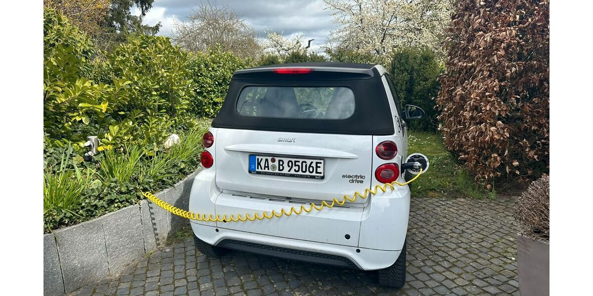 Smart ForTwo 88.000 km 8.300 &euro; Ettlingen 76275